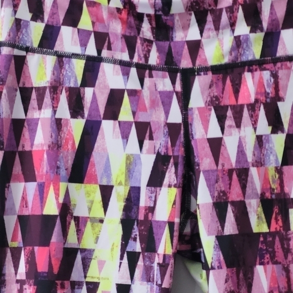 SIZE M Athletic Cropped Colorful Workout Yoga Capri Leggings - Picture 3 of 5